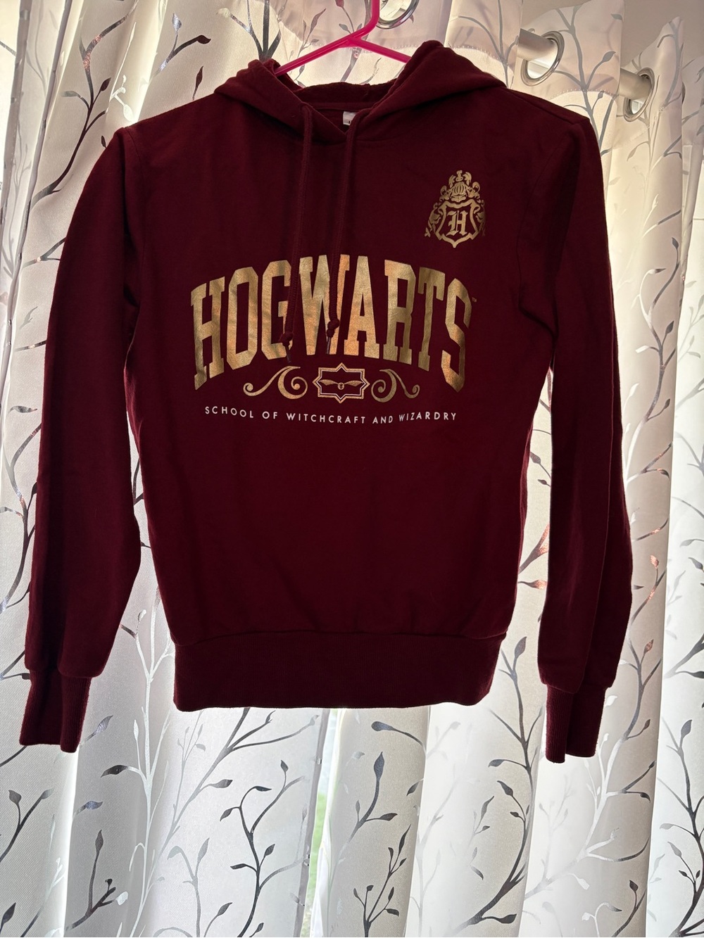 Hogwarts Maroon Pullover Hoodie - Women's Sweatshirt